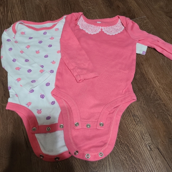 Onesies - Picture 1 of 5